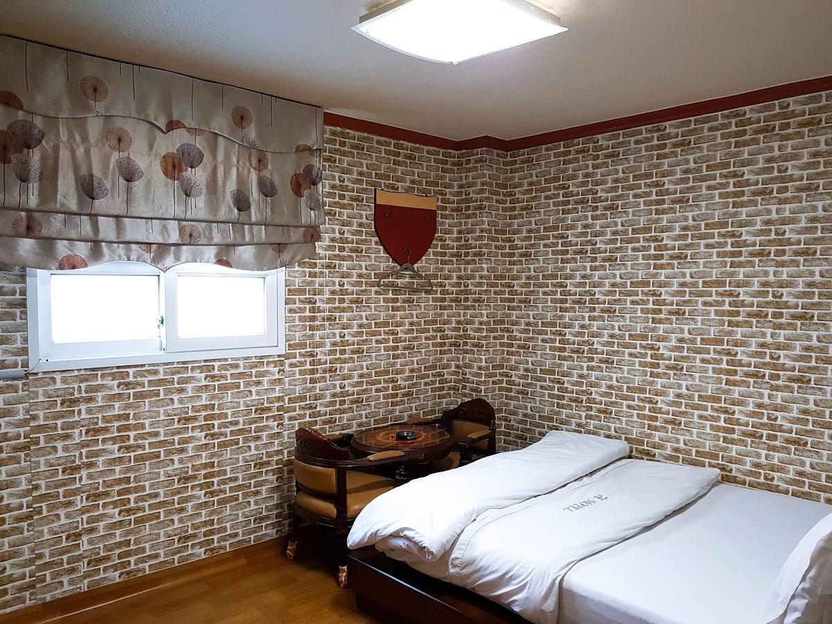 Gumi A Motel Kültér fotó